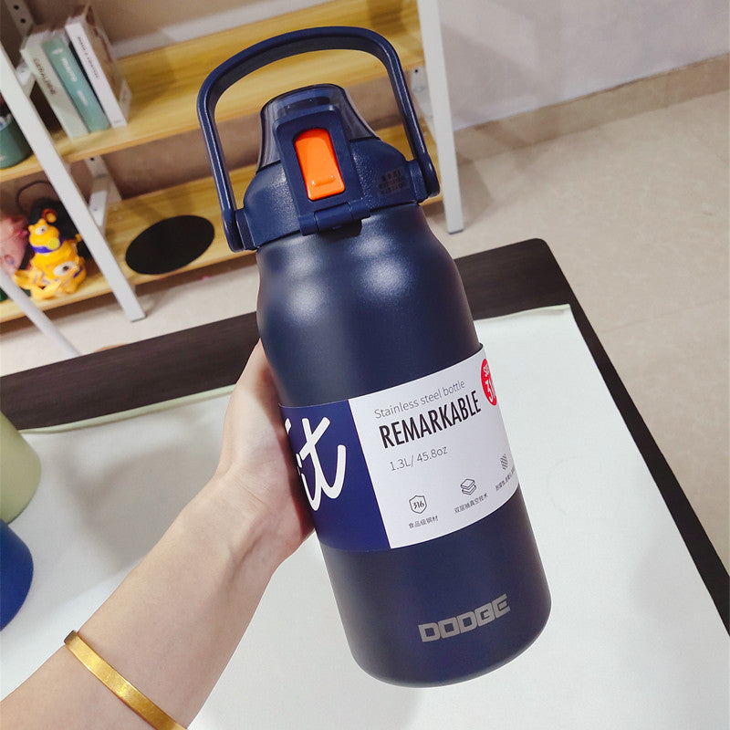 Garrafa Térmica a Vácuo em Aço Inoxidável Dodge com Canudo de Grande Capacidade Fria e Quente Ideal para Academia, trabalho e Viagens com Modelo de 1300ml e 1700ml