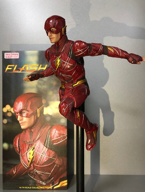 Estátua Action Figure DC Flash em PVC 30 cm