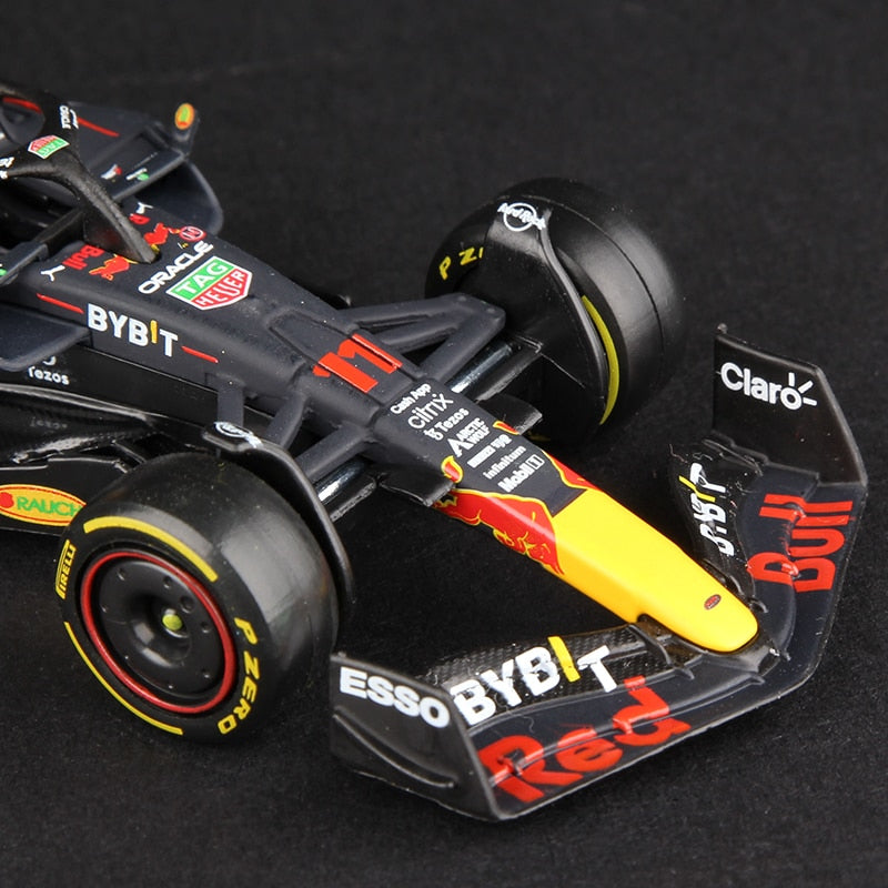 Miniatura Bburago F1 1 43 2022 Red Bull Racing TAG Heuer RB18 1 Verstappen 11 Perez em Liga Leve Fundido Modelo Colecion vel do Campe o 2022 de